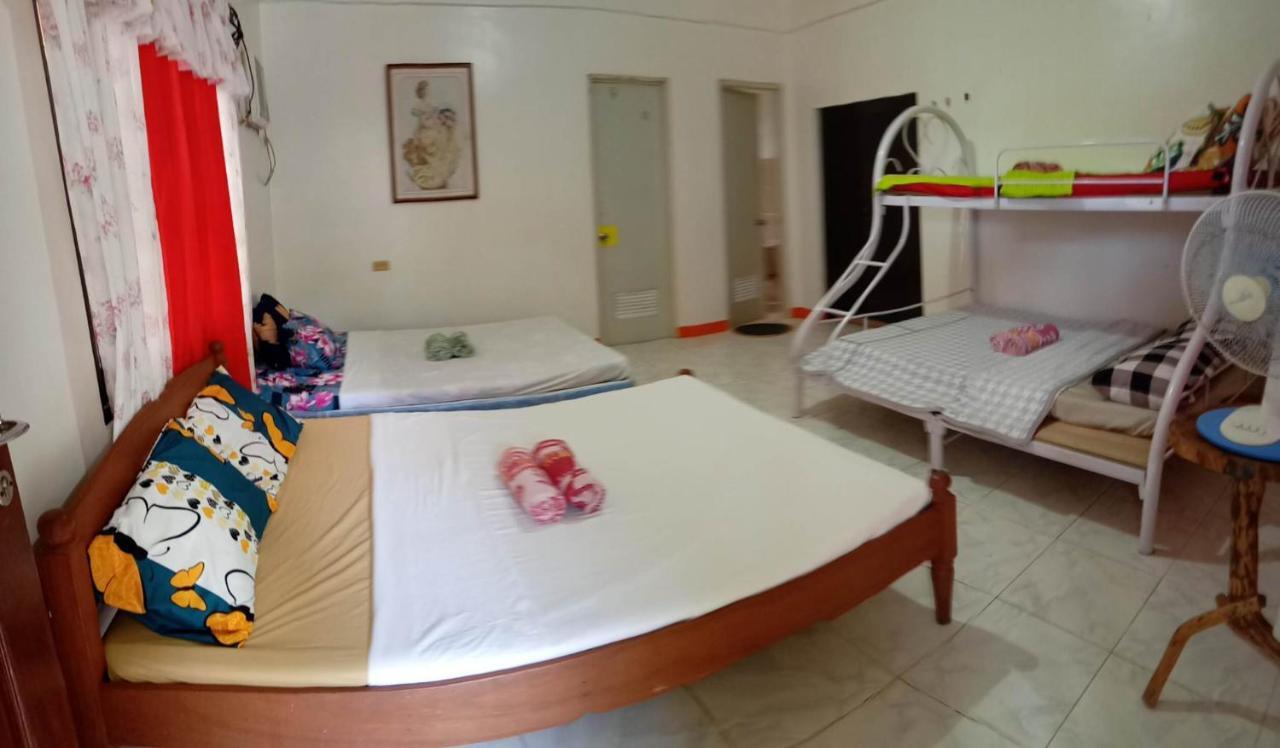 פוארטו גאלרה Riverside At Aninuan Accommodation And Food מראה חיצוני תמונה