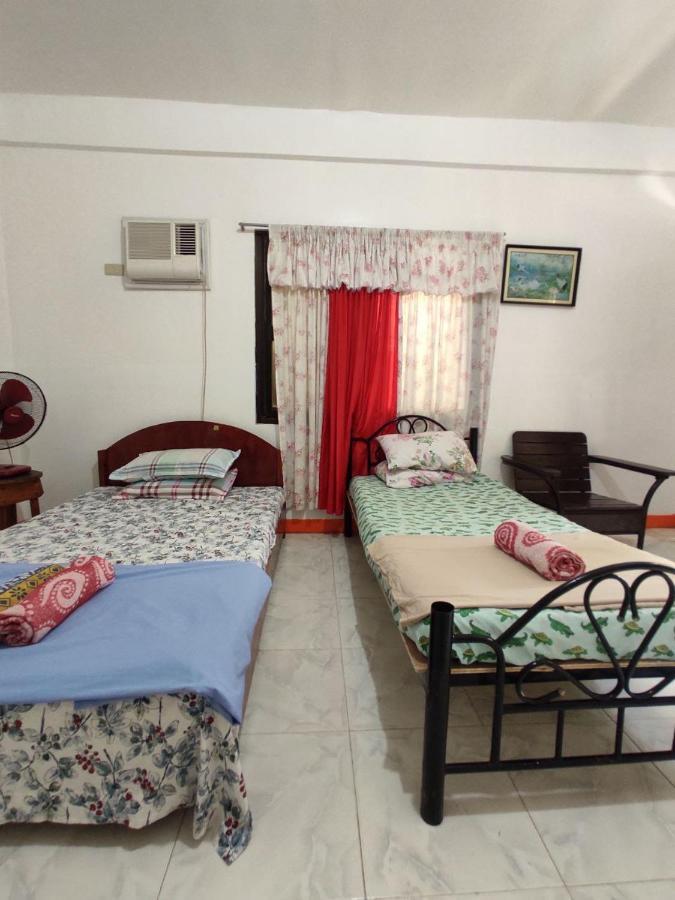 פוארטו גאלרה Riverside At Aninuan Accommodation And Food מראה חיצוני תמונה