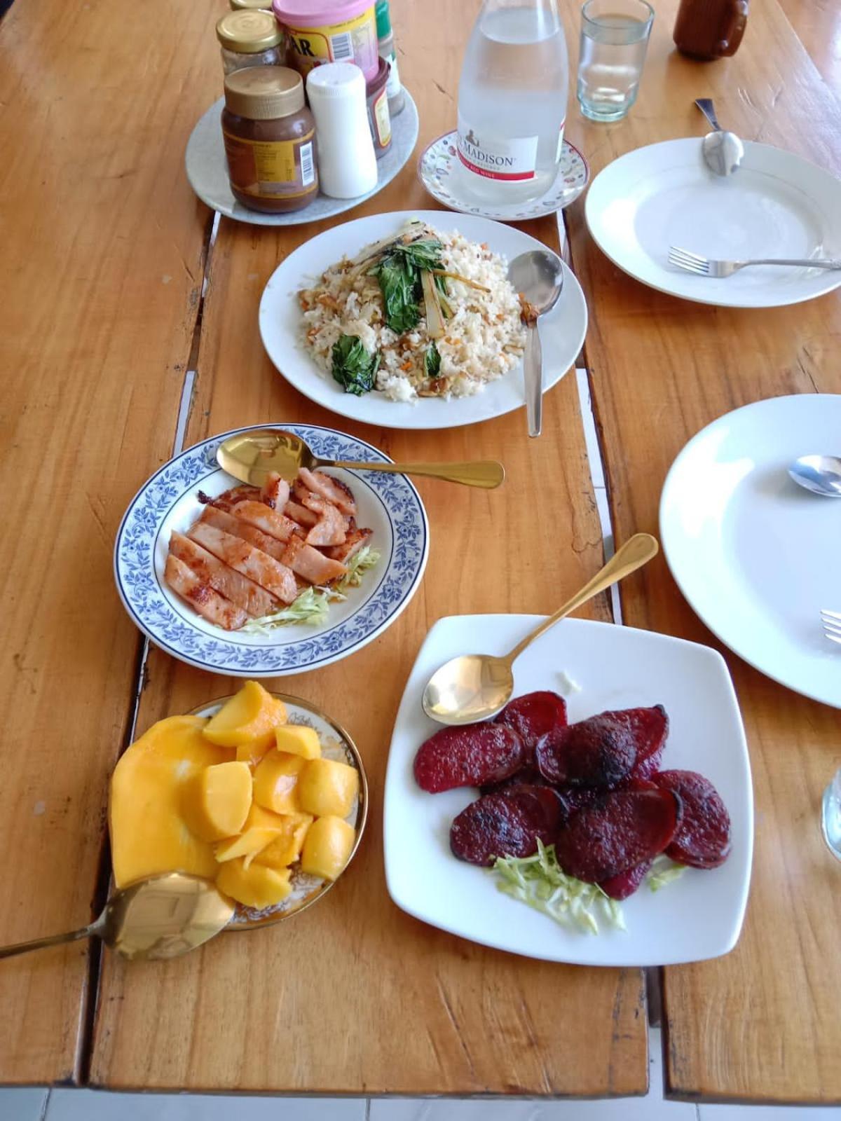 פוארטו גאלרה Riverside At Aninuan Accommodation And Food מראה חיצוני תמונה
